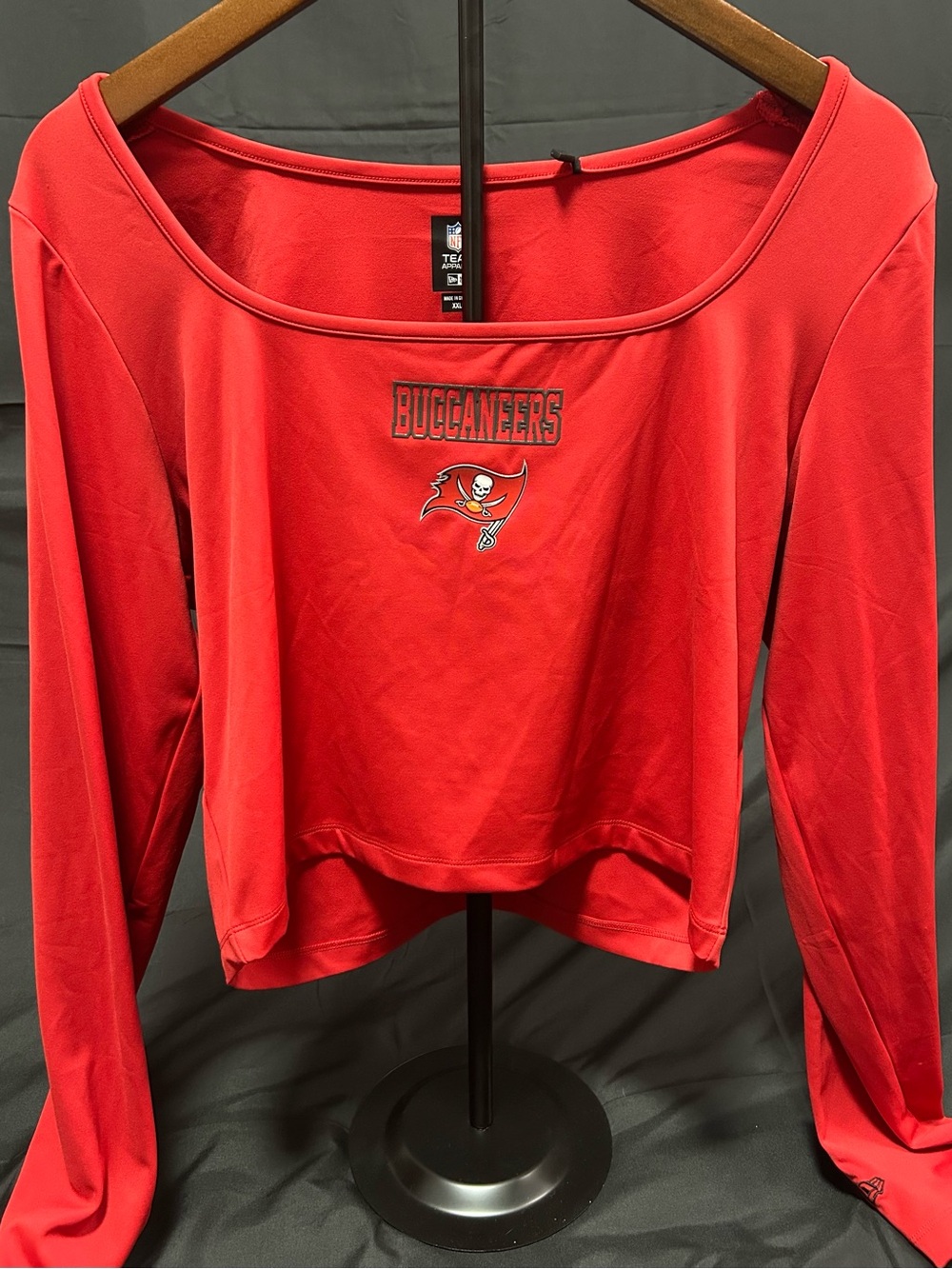 Buccaneers Women's Red Off-Shoulder Long-Sleeve Top